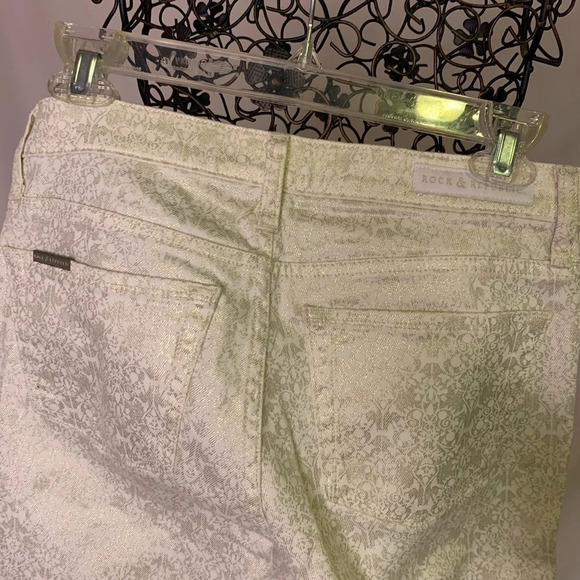 "Golden Glam: Rock & Republic Hamburg Pants, Size 8 - Metallic Shine  & Stylish. - Picture 3 of 8
